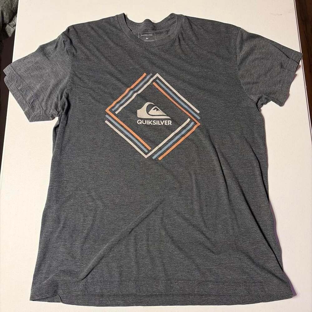 Quiksilver Men's Grey T-shirt